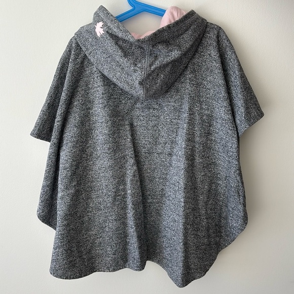 Roots salt and pepper with pink detail poncho - Picture 2 of 4